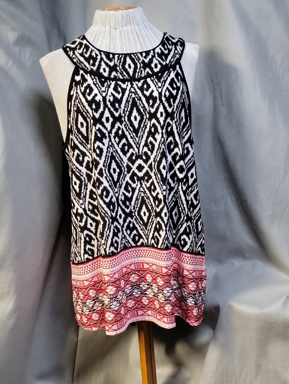 Apt. 9 Sleeveless Geometric Tunic